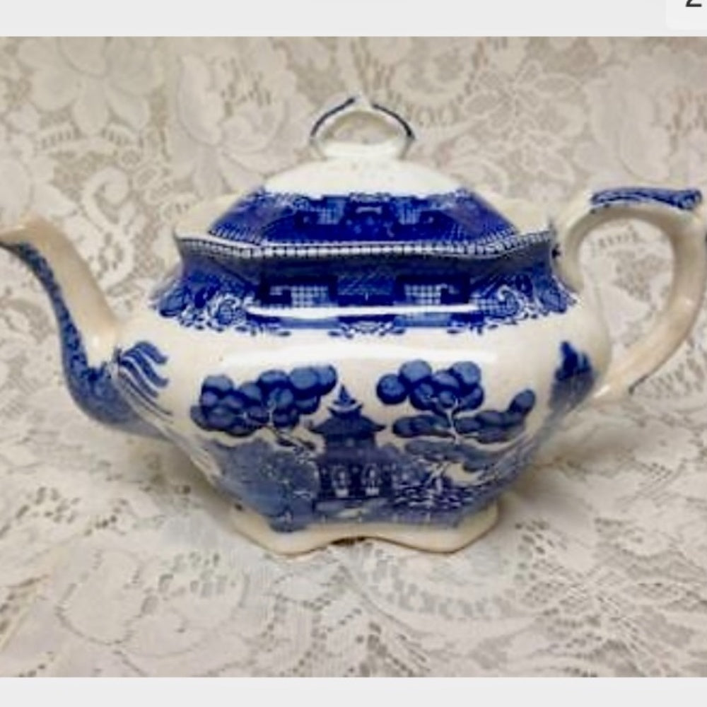 Vintage, Rare, 1911 Buffalo Pottery, 5-pc Blue Willow Tea Set