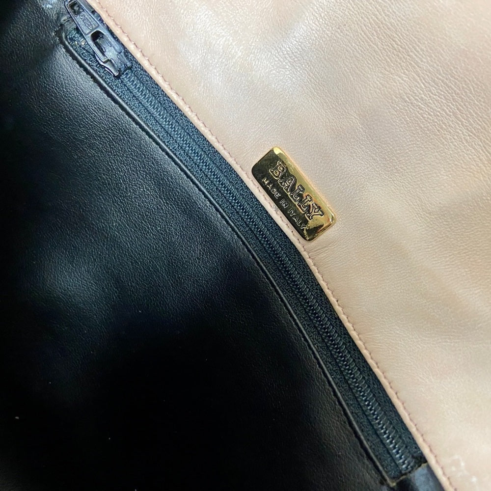 Bally Pink Quilted Leather Crossbody 7in x 6in x 2.5in