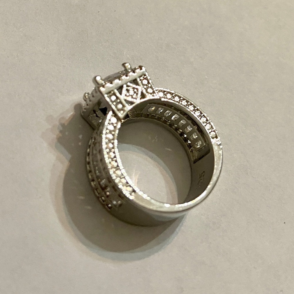 Faux Diamonds- Cubic Zirconia 925 Silver Filled Engagement Ring-Size5