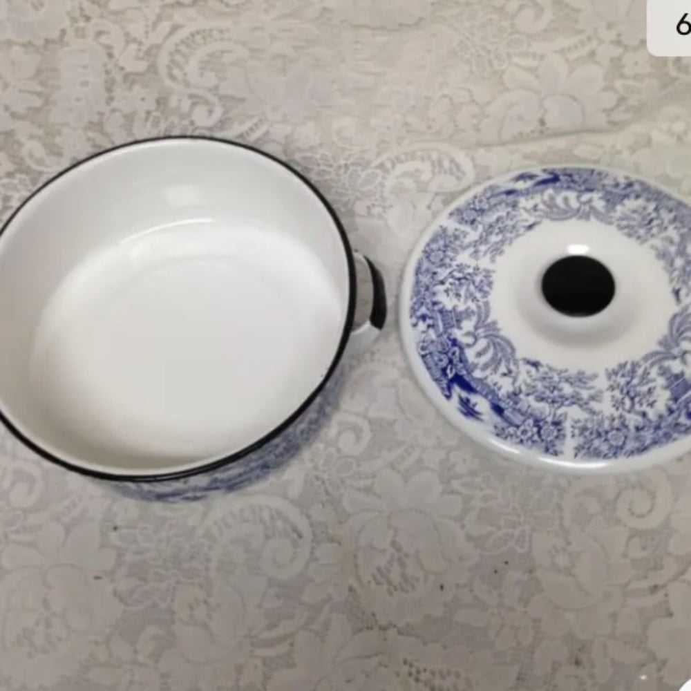 Blue Willow, Enamelware Cookware Large Dutch Oven w/ Lid 11in W x 10in D x 5.5in