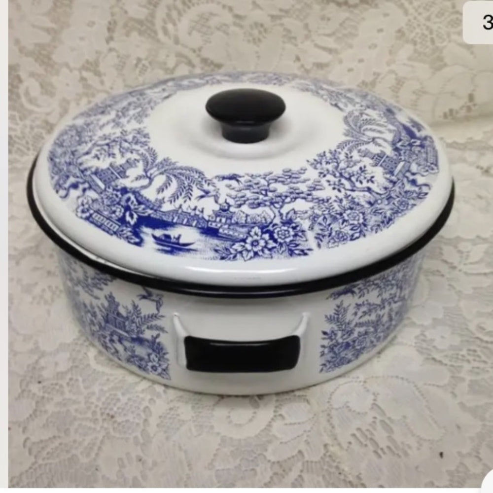 Blue Willow, Enamelware Cookware Large Dutch Oven w/ Lid 11in W x 10in D x 5.5in