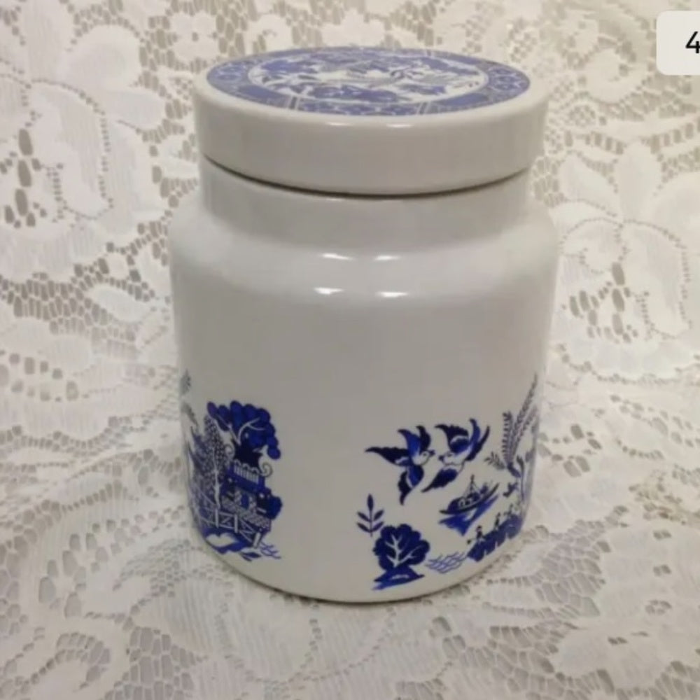 Vintage, Price Kensington England, Blue Willow Tea Canister w/ Lid -5in x 4in