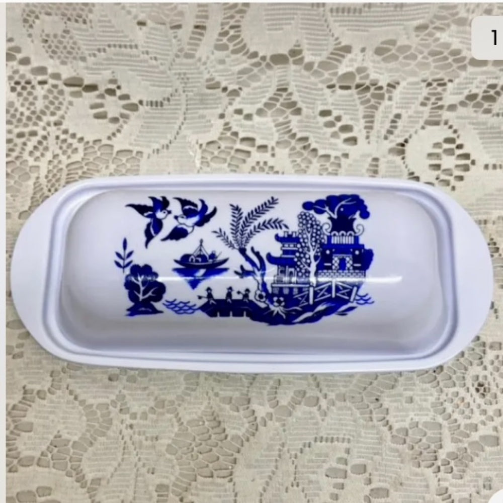 Blue Willow  Memamine Covered Butter Dish  7.5in L x 3.5in W x 2in H.