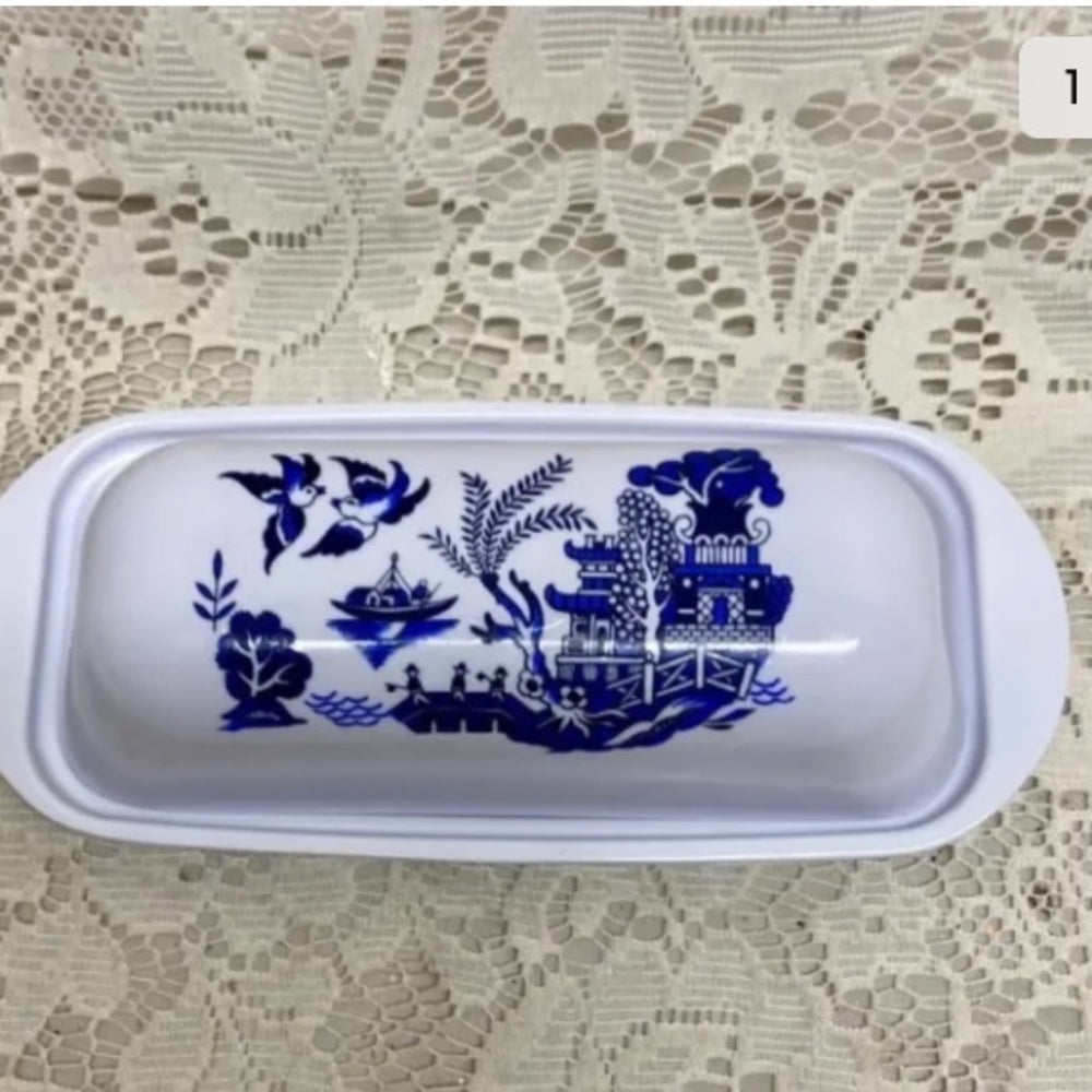 Blue Willow  Memamine Covered Butter Dish  7.5in L x 3.5in W x 2in H.