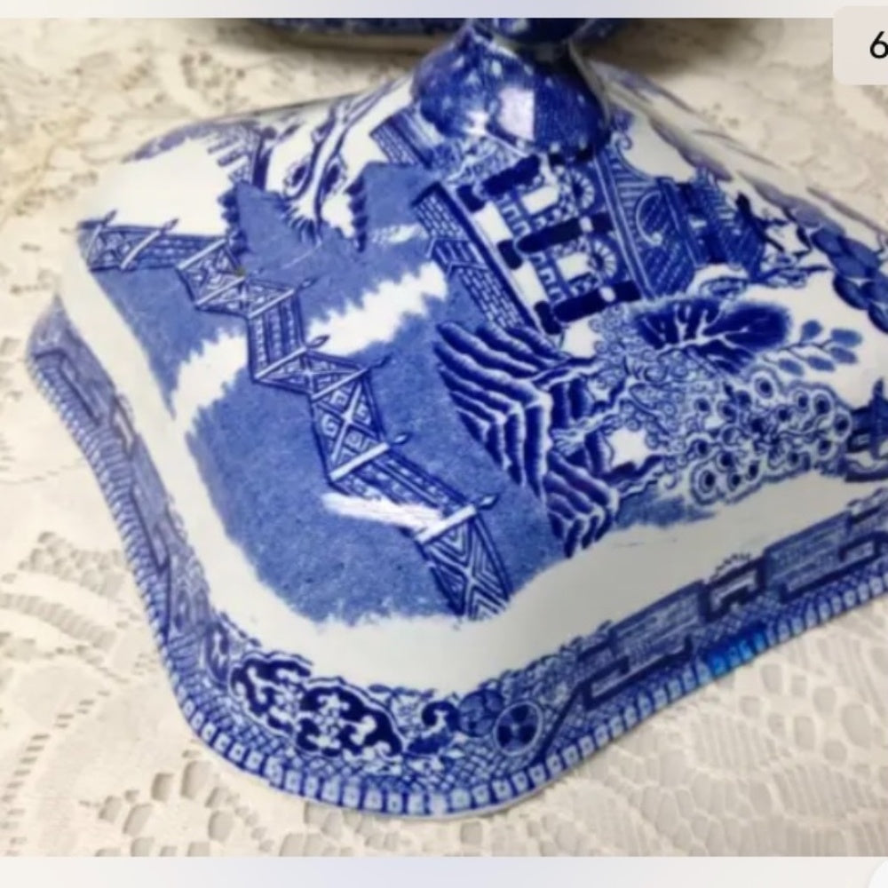 Antique Rare Ridgway  Blue Willow Covered Bowl, Soup Tureen 10.5in W x 6.5in