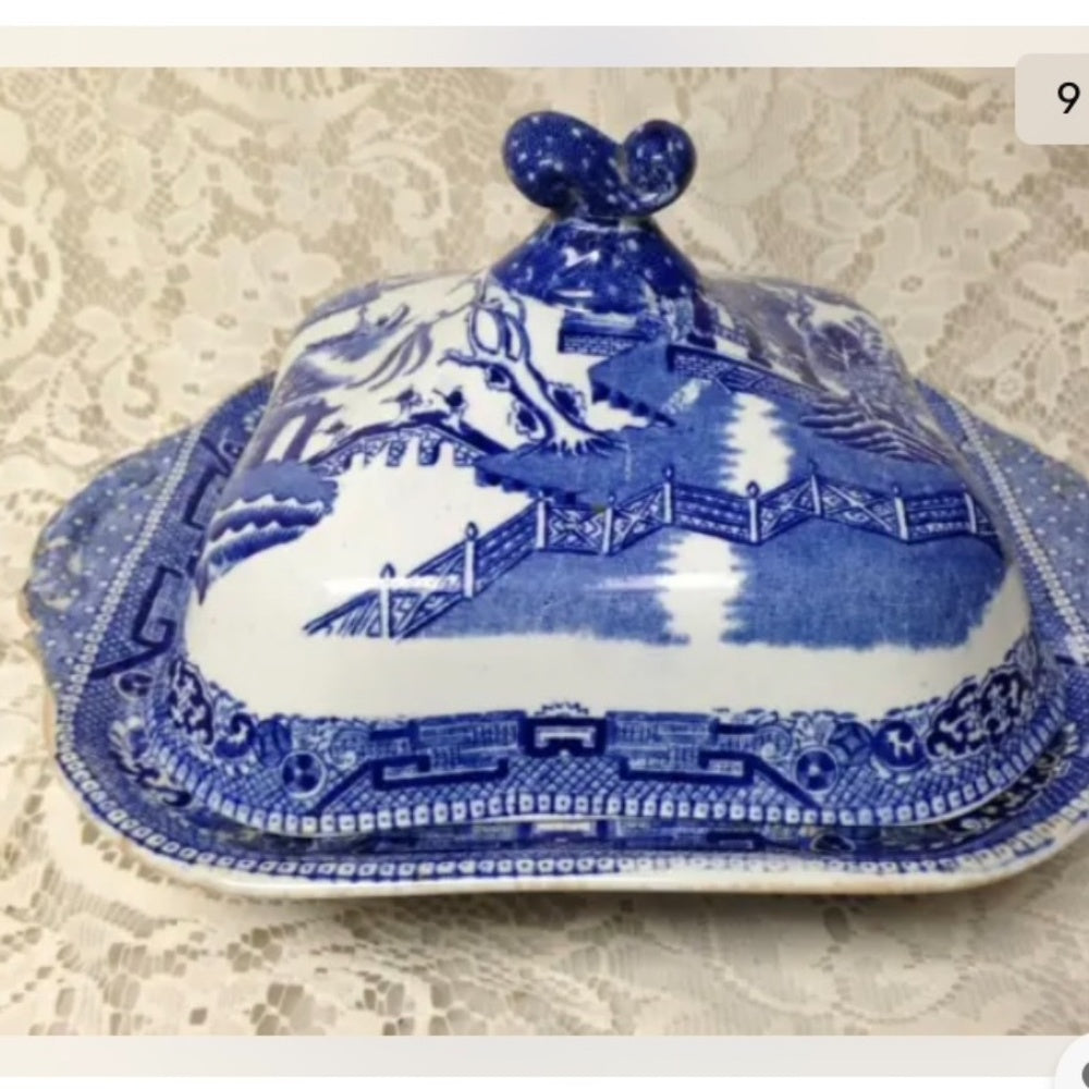Antique Rare Ridgway  Blue Willow Covered Bowl, Soup Tureen 10.5in W x 6.5in