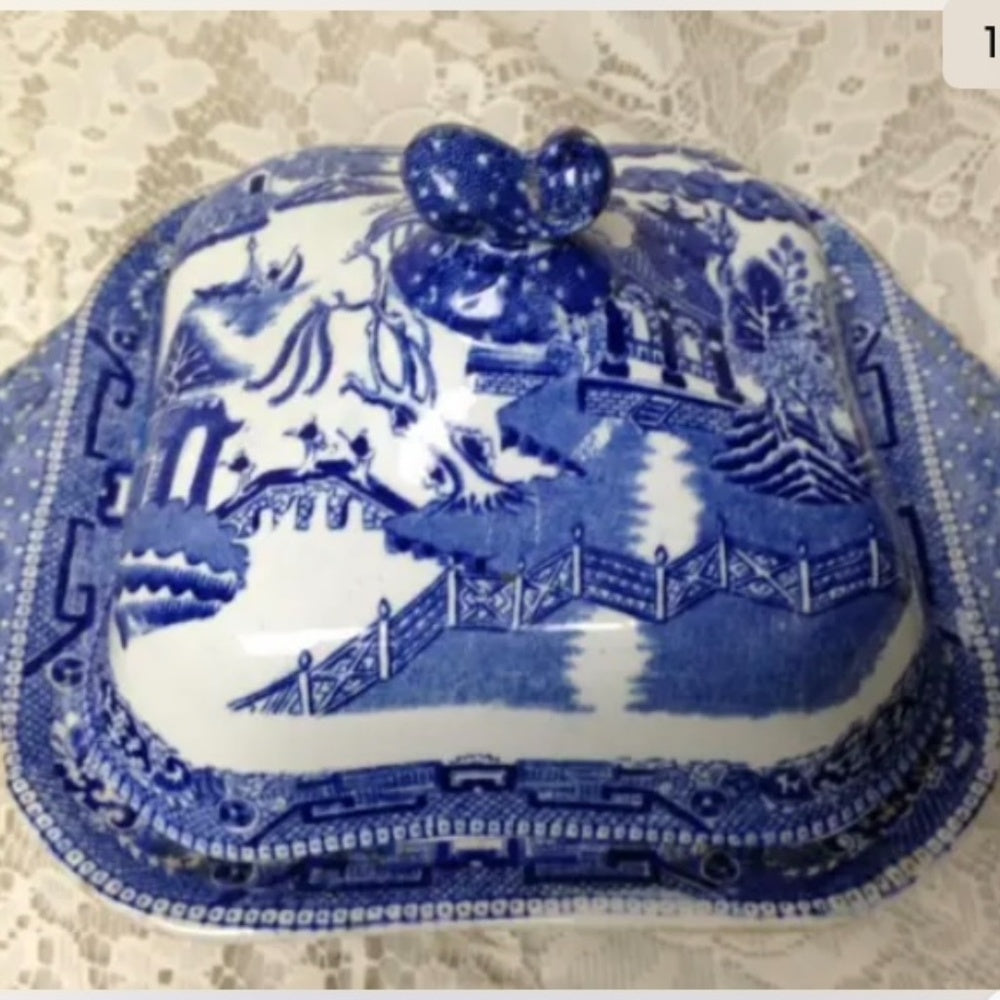 Antique Rare Ridgway  Blue Willow Covered Bowl, Soup Tureen 10.5in W x 6.5in