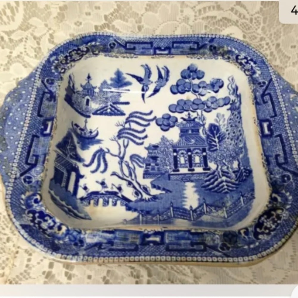 Antique Rare Ridgway  Blue Willow Covered Bowl, Soup Tureen 10.5in W x 6.5in