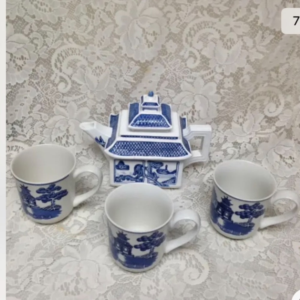 Vintage, Rare, Christopher Johnson, Pagoda Blue Willow 5-pc Tea Set