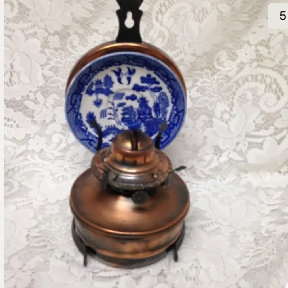 Vintage, Rare,  Beautiful 4-pc Blue Willow-Copper Oil Lamp/ Reflector 11in x 6in