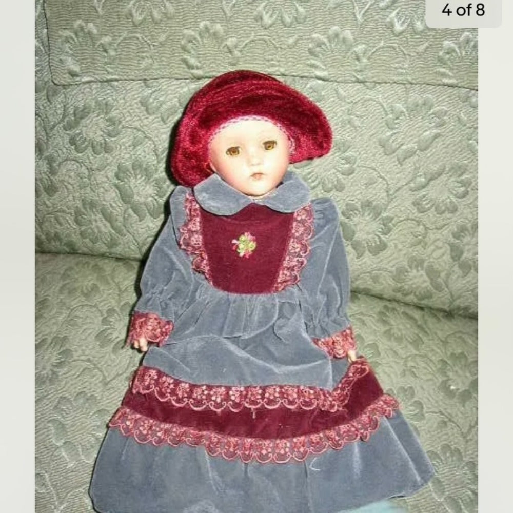 Vintage, Effanbee Suzanne Composition Doll in Velvet Gown