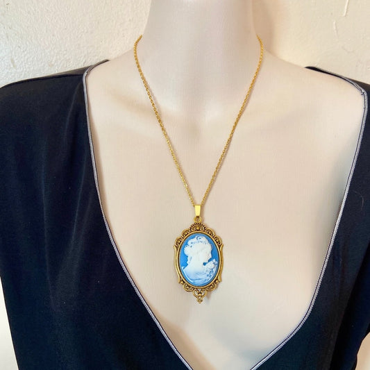 Vintage Blue Cameo of a Lady 18in Gold Plated Pendant Necklace