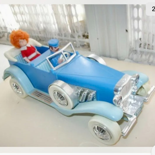 Vintage, Rare 1982 Knickerbocker Orphan Annie in Limousine