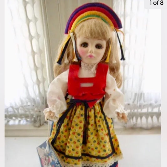 Vintage, 1975 Effanbee Holland International Doll