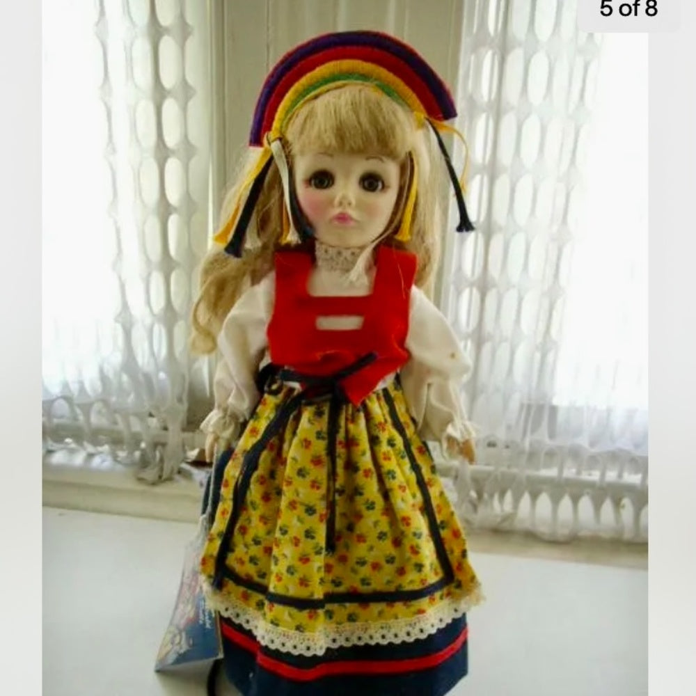 Vintage, 1975 Effanbee Holland International Doll