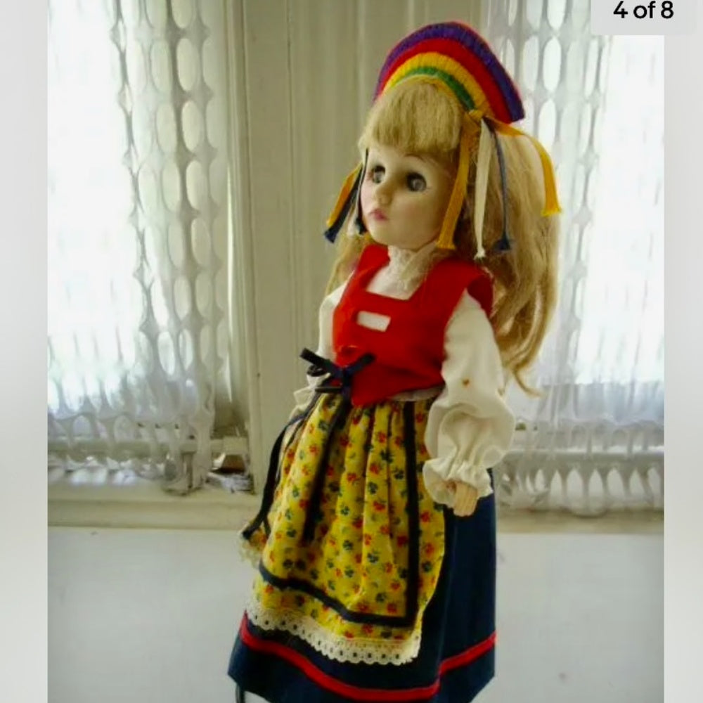 Vintage, 1975 Effanbee Holland International Doll