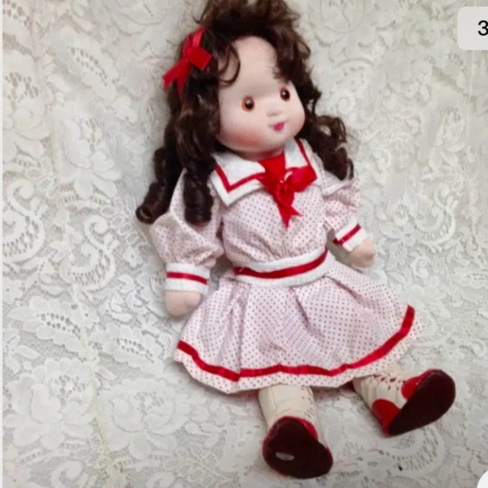 Vintage,Beautiful, Fabric, Giftworld of Gorham 20-inch Doll
