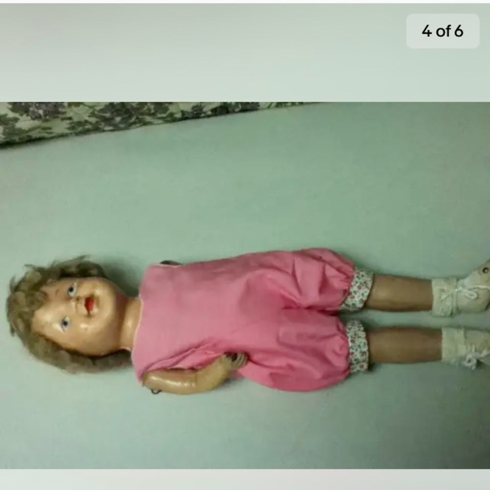 Antique, 18in, Painted Face Composition Doll (pmtt)  This is a beautiful 18-inch