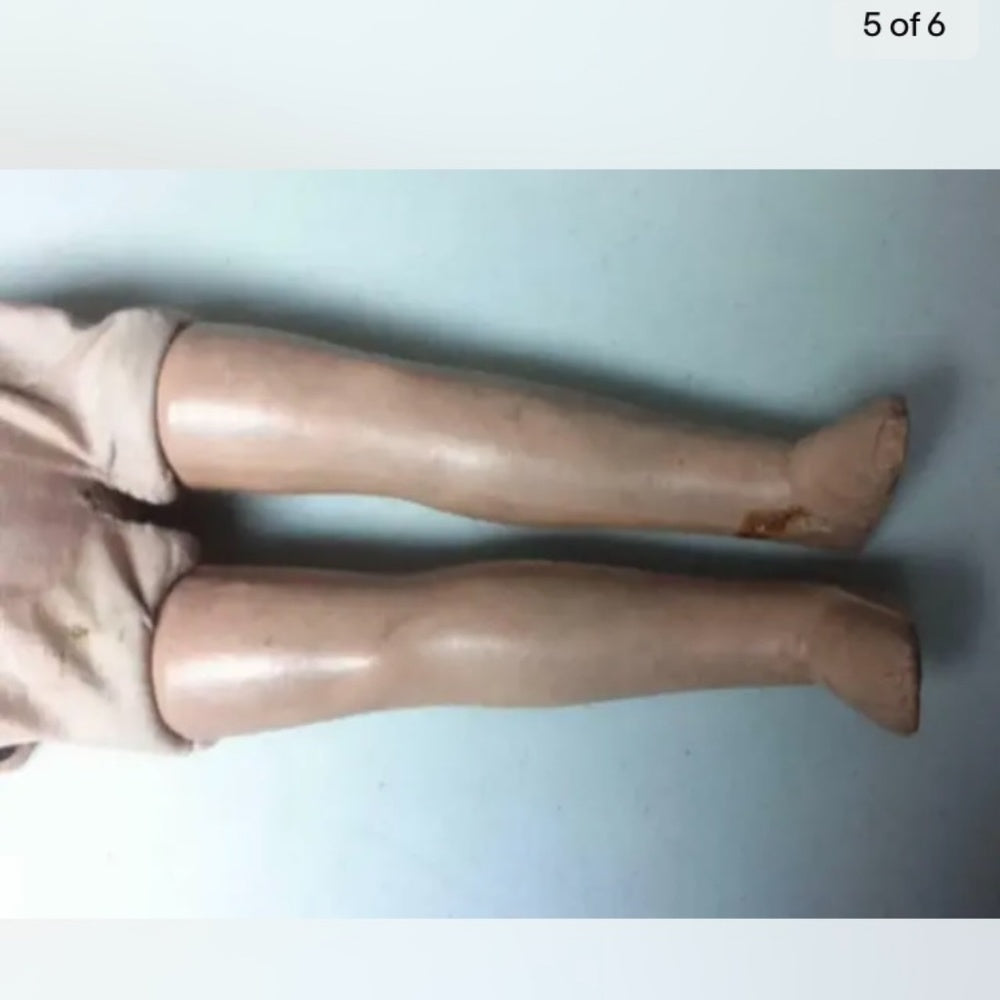 Antique, 18in, Painted Face Composition Doll (pmtt)  This is a beautiful 18-inch