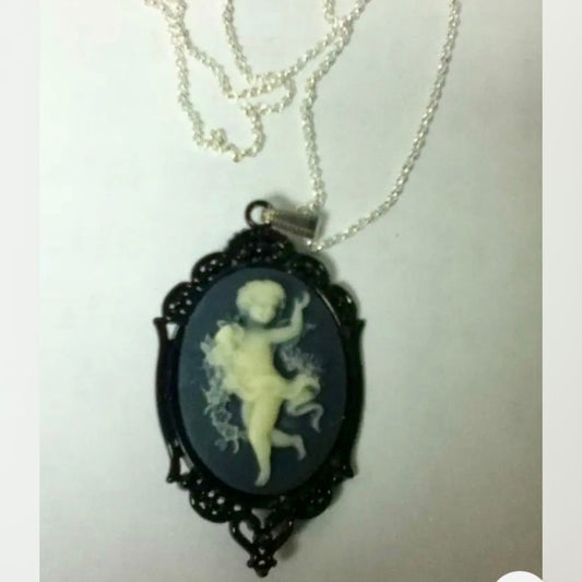 Black and Gray Cherub Cameo Brooch-Pendant with 925 Chain Necklace