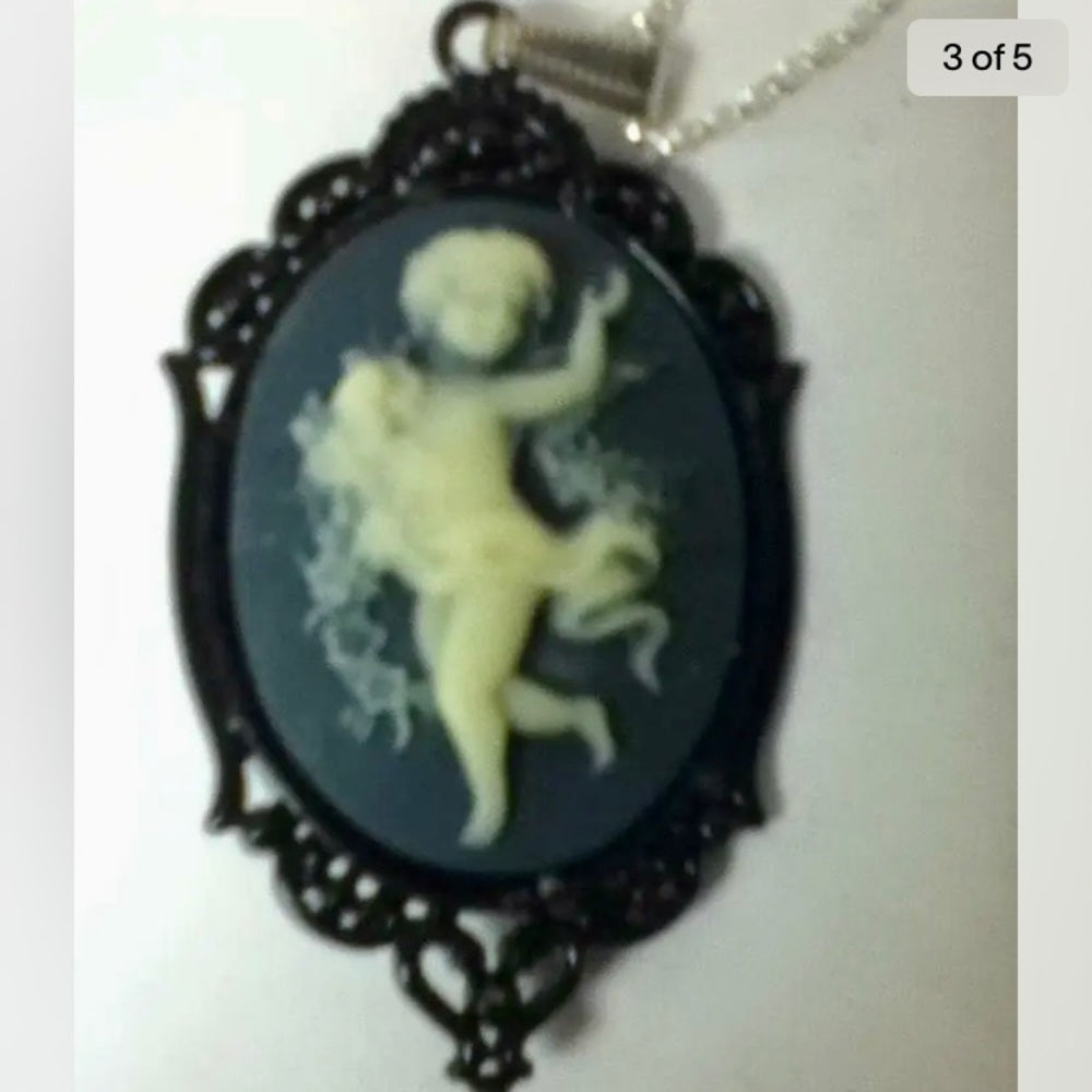 Black and Gray Cherub Cameo Brooch-Pendant with 925 Chain Necklace