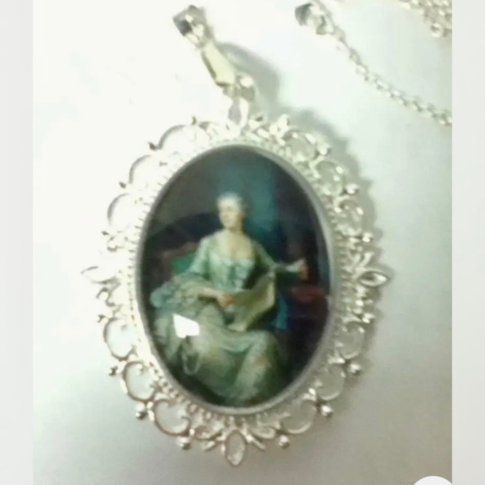 Glass Cabochon Cameo of a Lady in Green Gown,  Brooch-Pendant with 925 Chain Ne