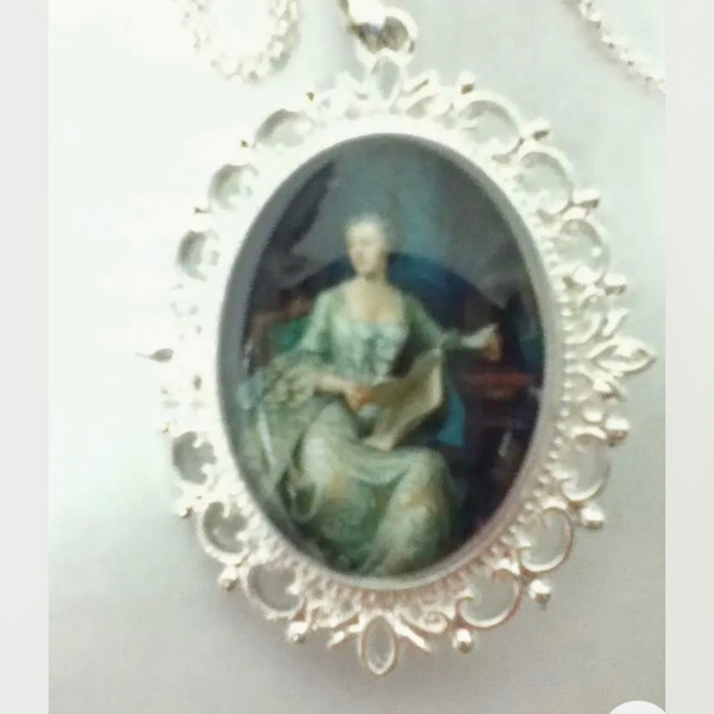 Glass Cabochon Cameo of a Lady in Green Gown,  Brooch-Pendant with 925 Chain Ne