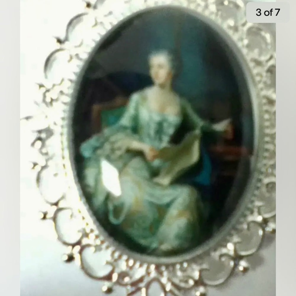 Glass Cabochon Cameo of a Lady in Green Gown,  Brooch-Pendant with 925 Chain Ne