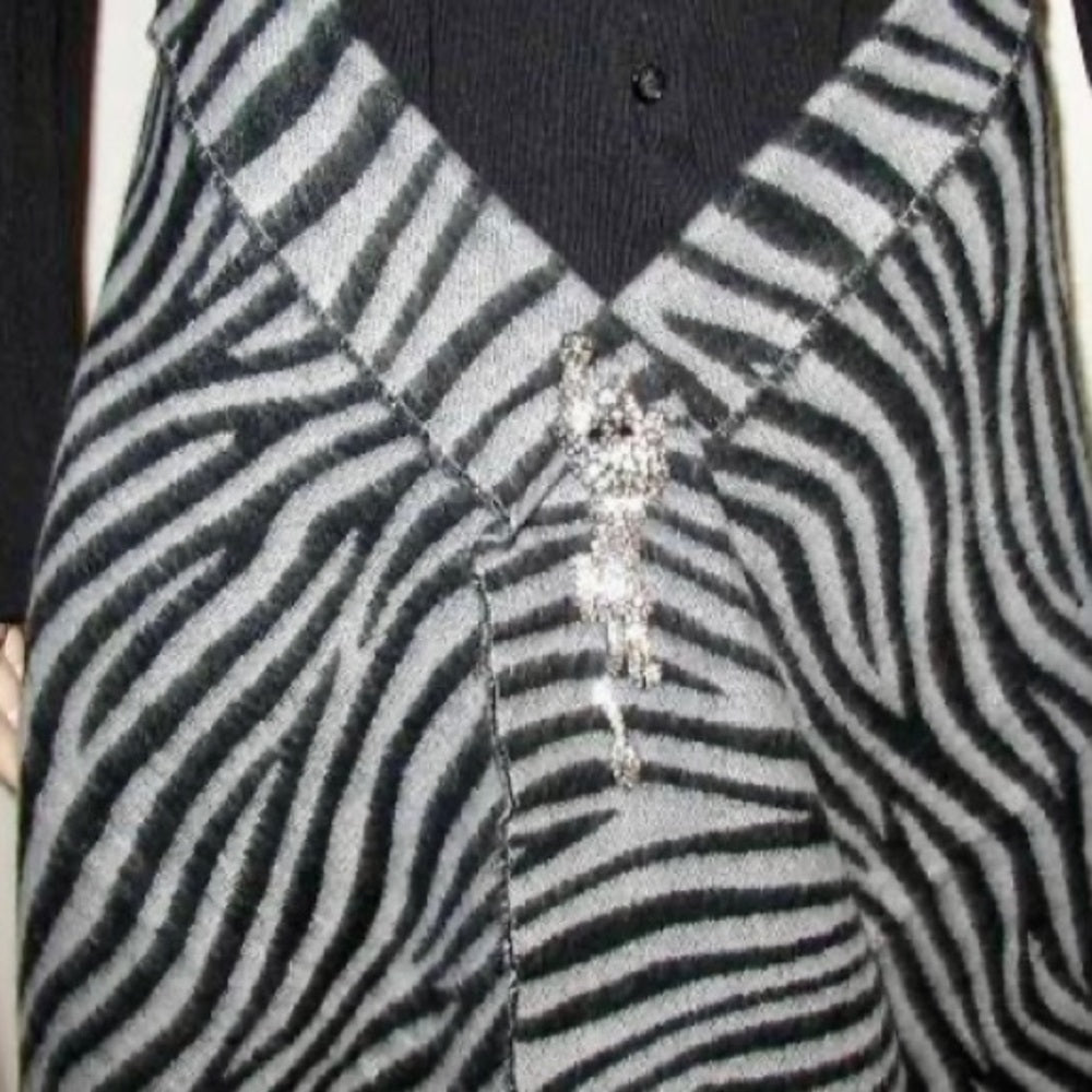 Beautiful Gray and Black Wool Animal print Scarf, Wrap, Shawl, etc.