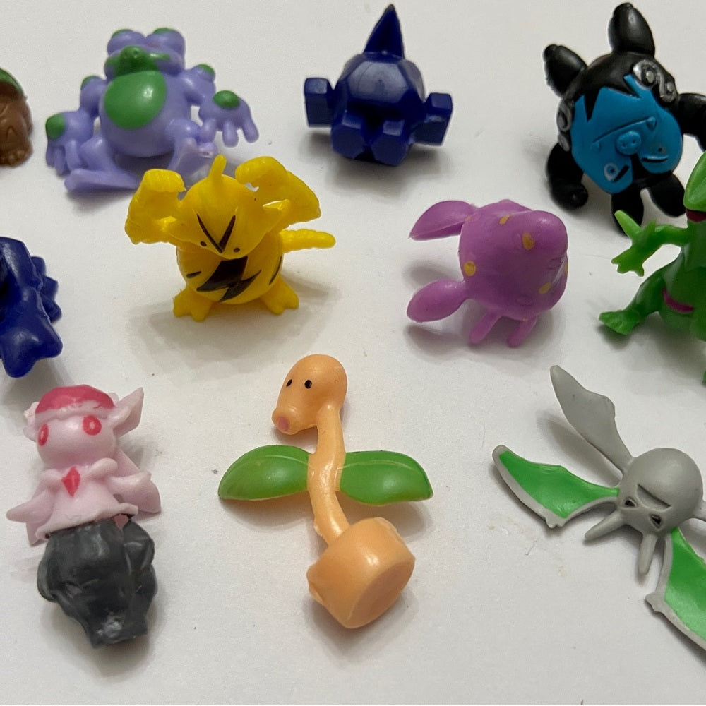 Lot of 11 Pokemon Figures # 3