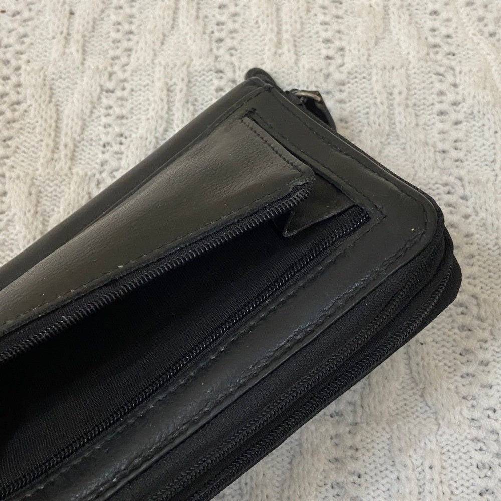 Vintage, Wilsons, Black Genuine Leather Zippy Long Wallet