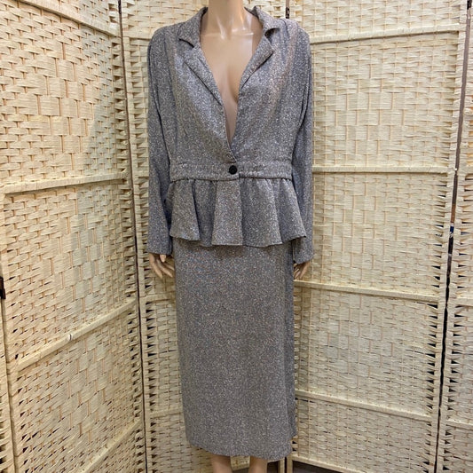 Vintage, Tapestry Gray Suit with Peplum Top Size-L