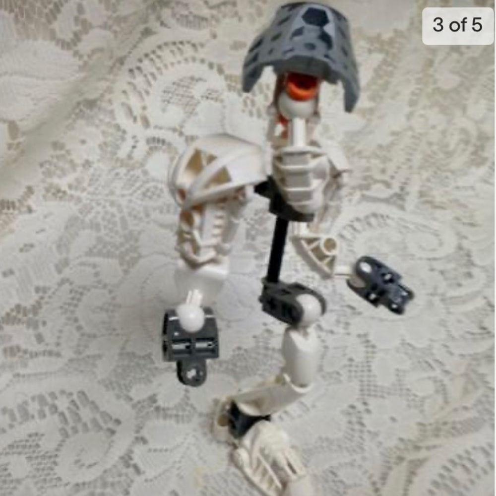 Vintage, Rare, Lego, Bionicle One Legged Alien  7in x 4in x 2in (pmtc)  This is
