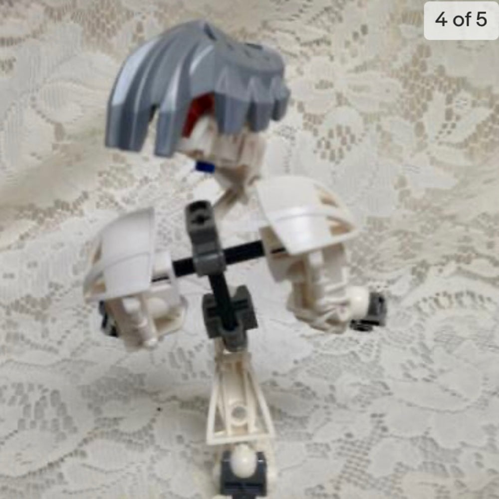 Vintage, Rare, Lego, Bionicle One Legged Alien  7in x 4in x 2in (pmtc)  This is