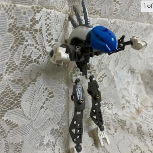 Vintage, Rare, Lego, Bionicle Blue-Gray Action Figure 8in x 5in (B0222)