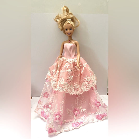2005 Mattel Barbie Doll in Elegant White and Pink  Lacy Gown