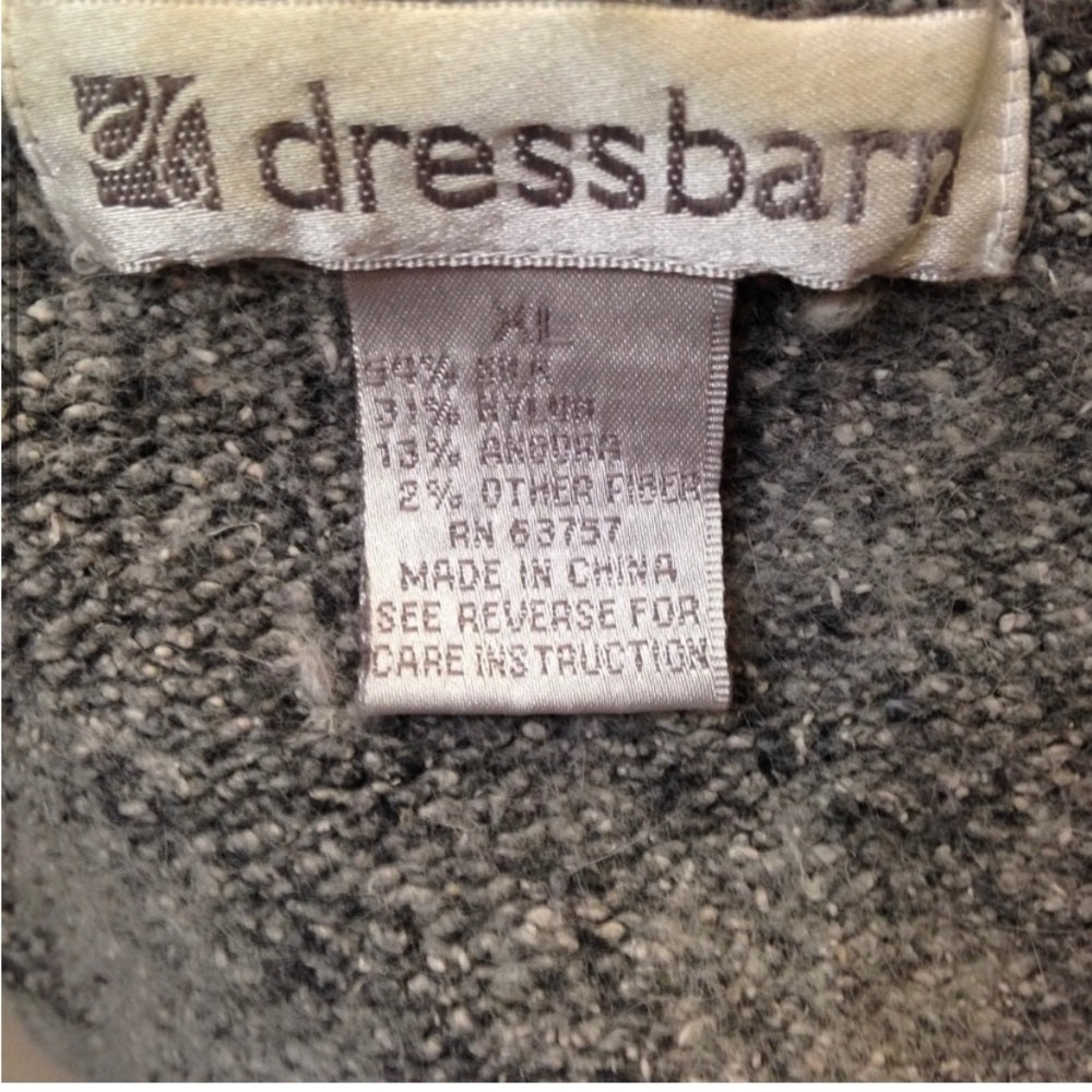 Vintage, Dressbarn Silk-Angora Cardigan (L) (F1120)  This is a pre-owned Cardig