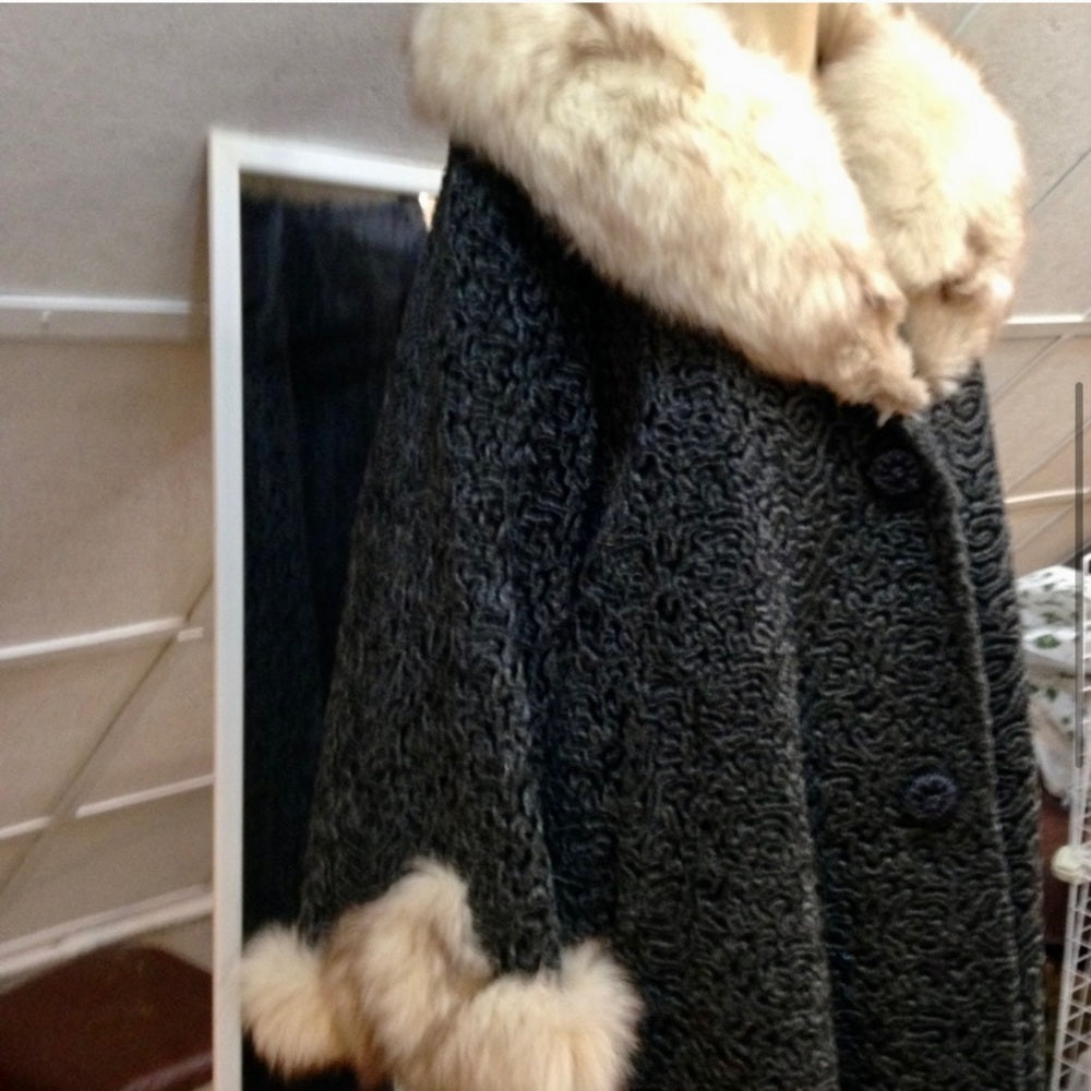 Vintage, Astrakin, France Gray Persian Lamb Swing Coat (tj1120)  This swing coat