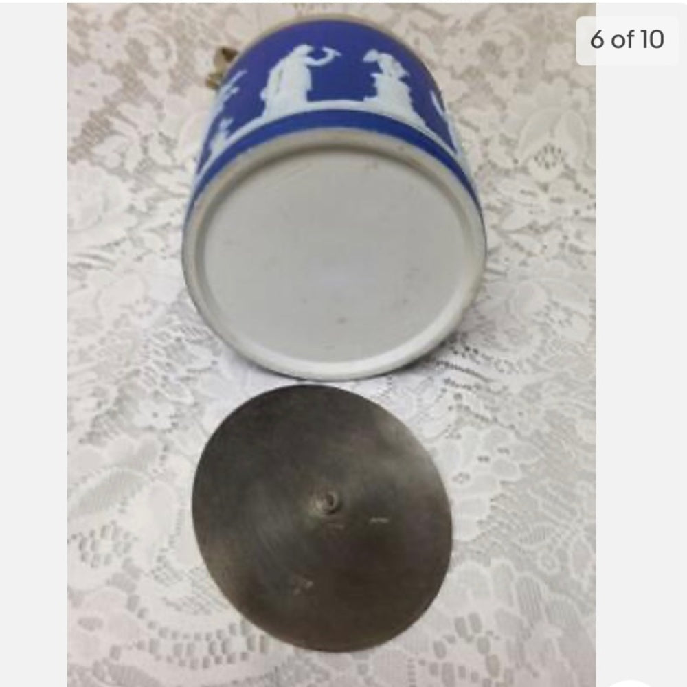 Vintage, Rare, Wegdwood, Jasperware Biscuit Jar 6.5inx5.5in