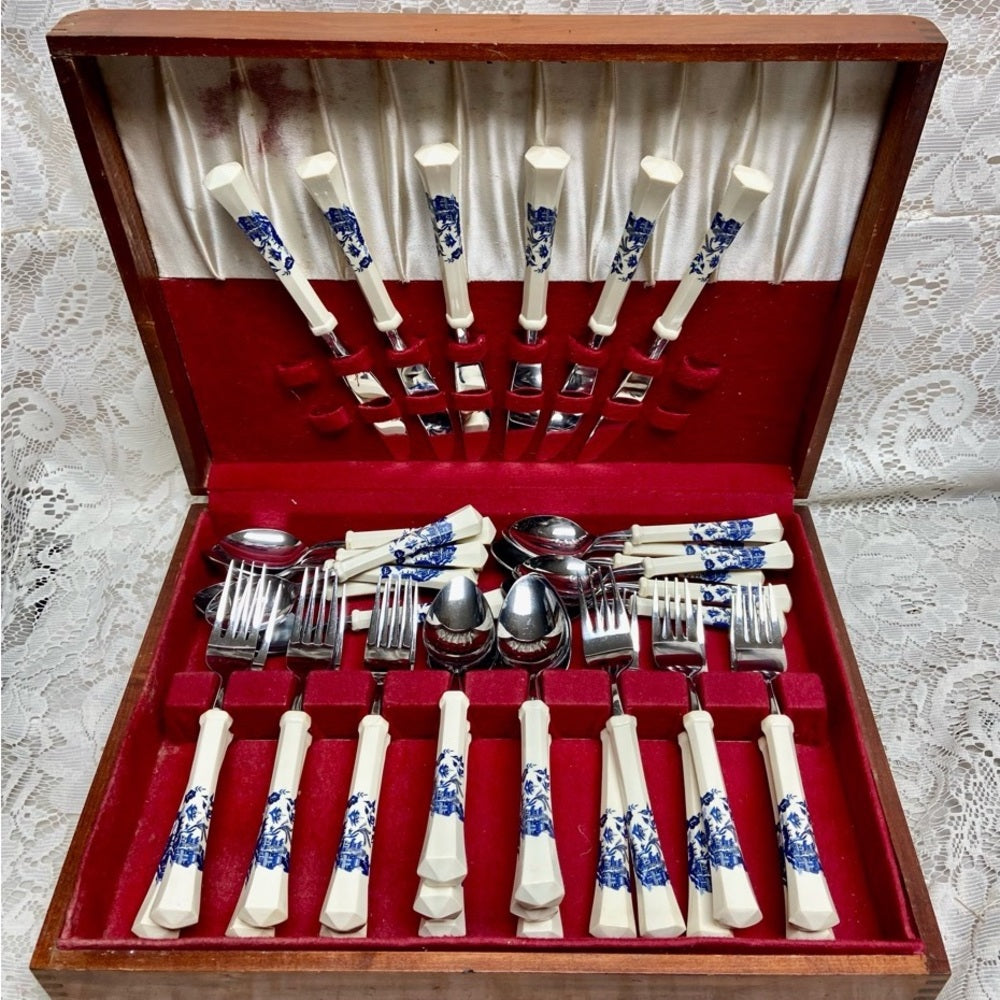 Vintage, Oxford Hall, Japan 36-pc Blue Willow Flatware, Service for 6 ((3T-1022)