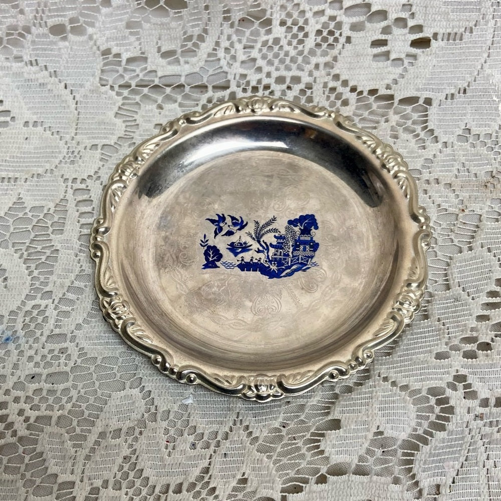 Vintage, Silver plated Figural Teapot, Blue Willow Salt and Pepper Shaker Set