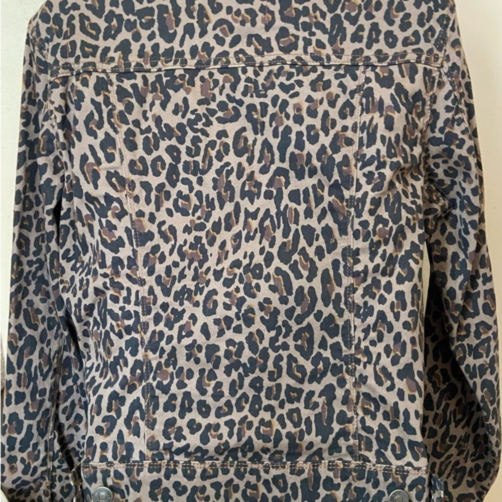 Nine West Leopard Brown Jean Jacket. Size M
