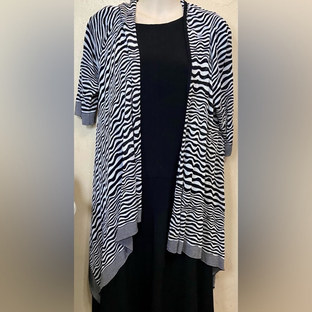 Chicos Black and White Zebra Sweater Cardigan Size 2