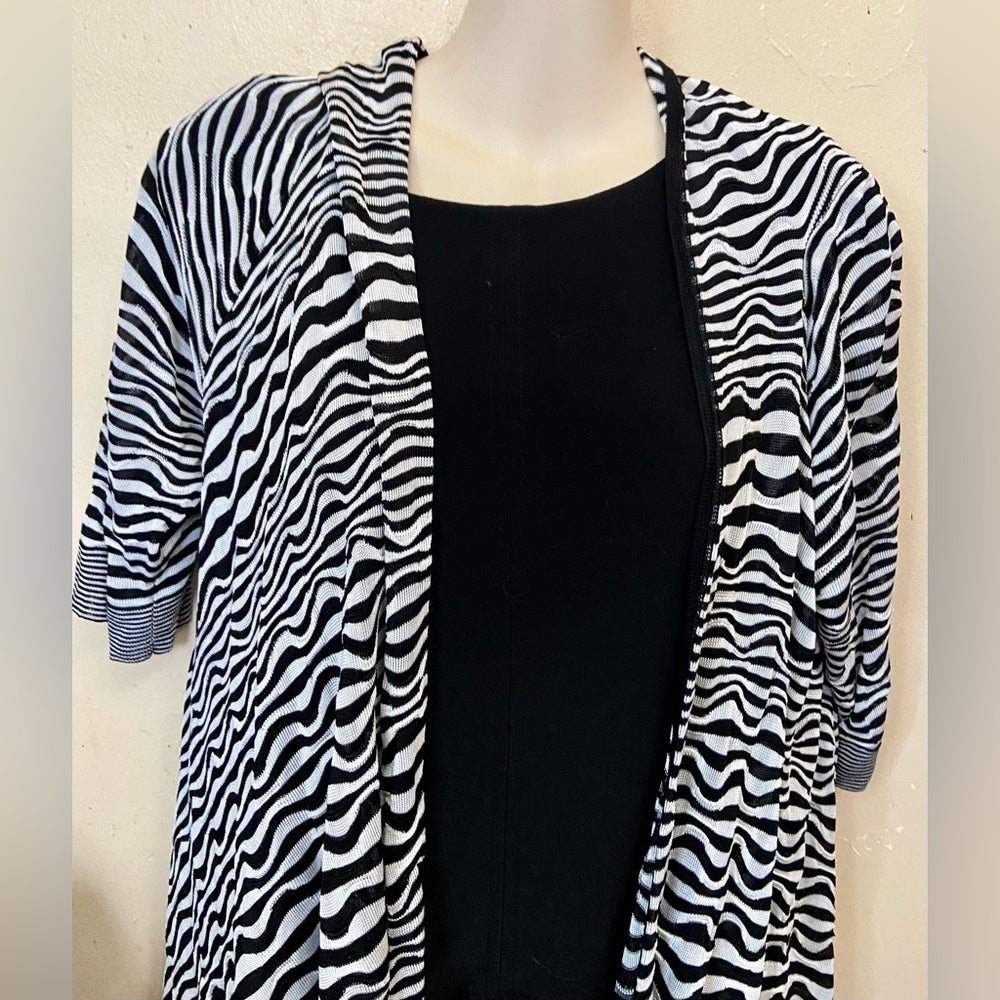 Chicos Black and White Zebra Sweater Cardigan Size 2
