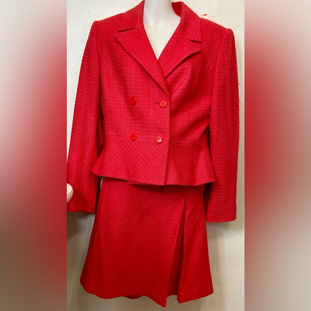 Liz Claiborne Red 2-pc Suit Outfit Set. (Size 12)