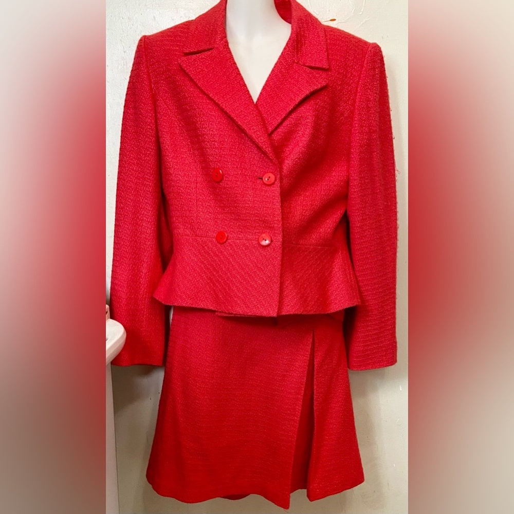 Liz Claiborne Red 2-pc Suit Outfit Set. (Size 12)