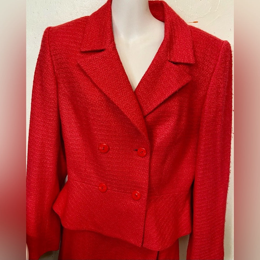 Liz Claiborne Red 2-pc Suit Outfit Set. (Size 12)