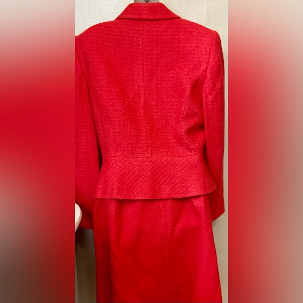 Liz Claiborne Red 2-pc Suit Outfit Set. (Size 12)