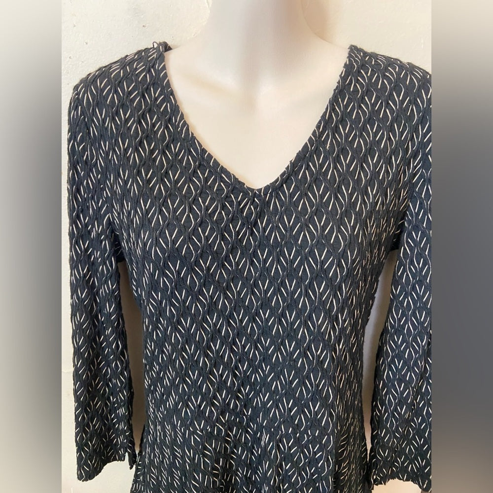 Dana Buchman Black -Tan Pull over Stretch Tunic Blouse. (S)