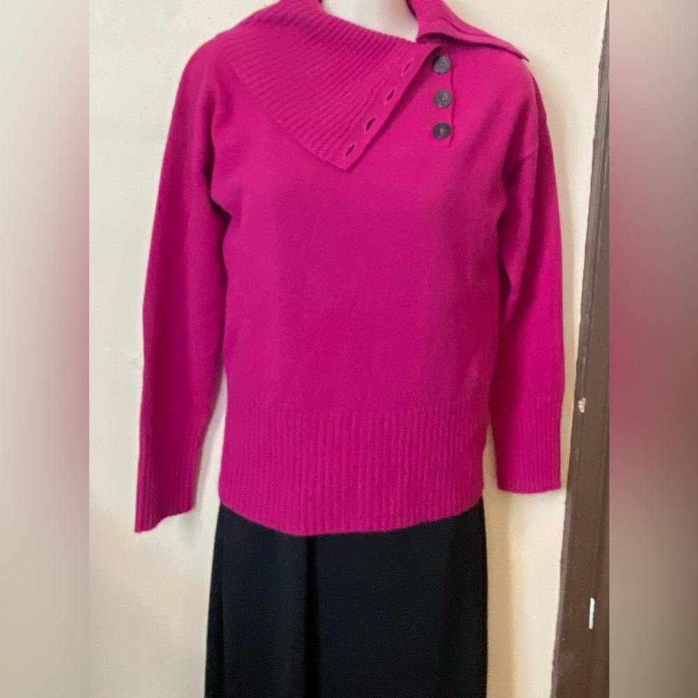 Anne Klein, Fuchsia Buttoned Collar Pull Over Sweater. (SP)